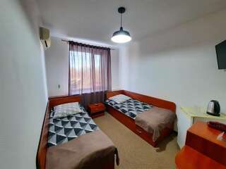 Гостиница Dio Lakrua Шахты Двухместный стандартный номер с 2 отдельными кроватями-1
